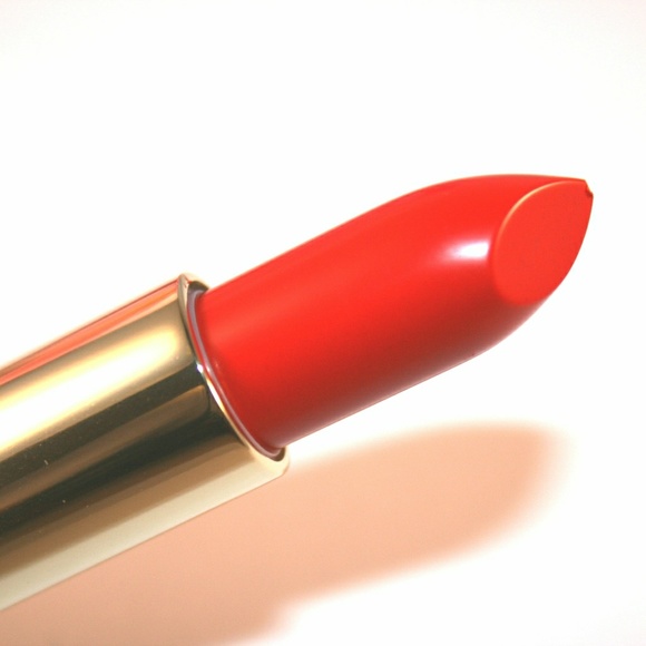 💋Milani Color Statement "Matte Passion" #66 - Picture 2 of 3