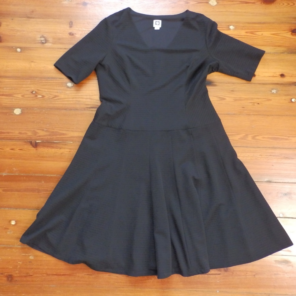 Black Ribbed Knit Fit and Flare LBD Sz16