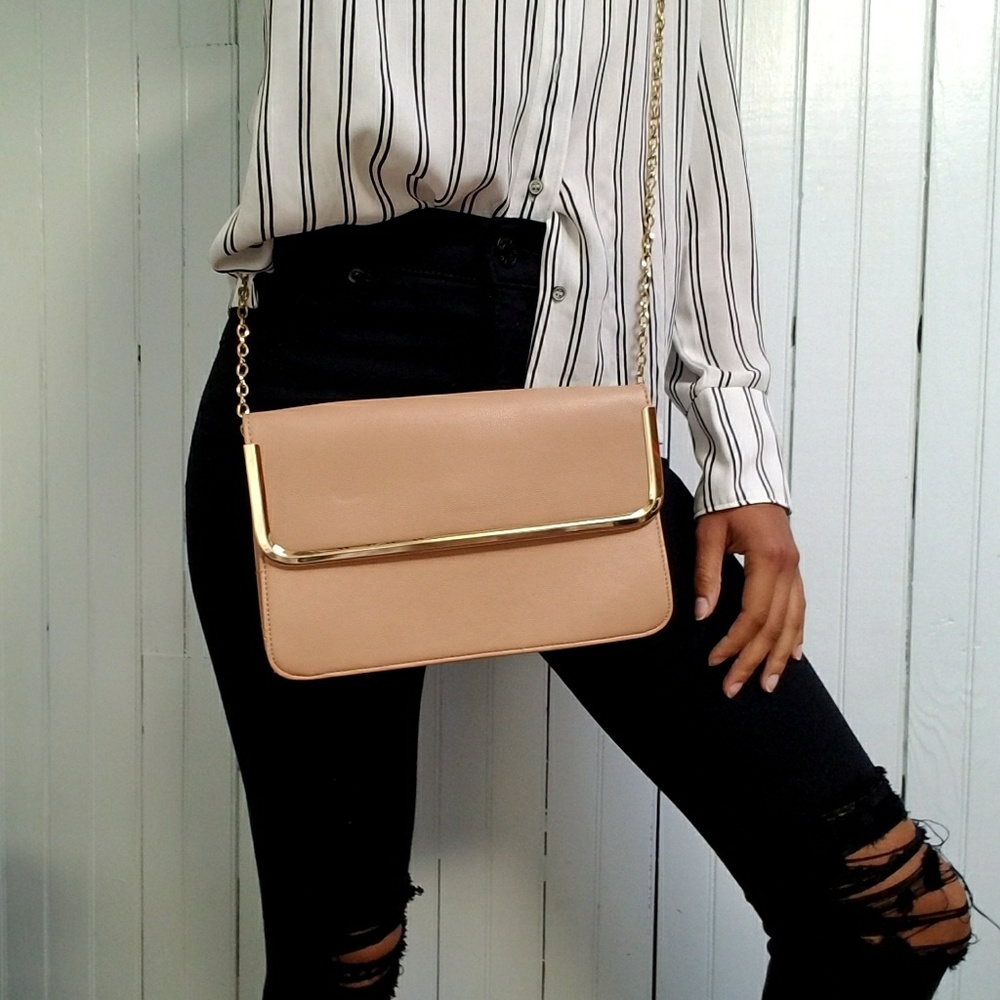👜Nude crossbody bag👜 Forever 21