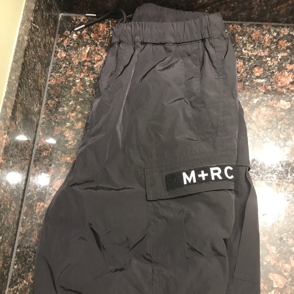 M+RC Noir