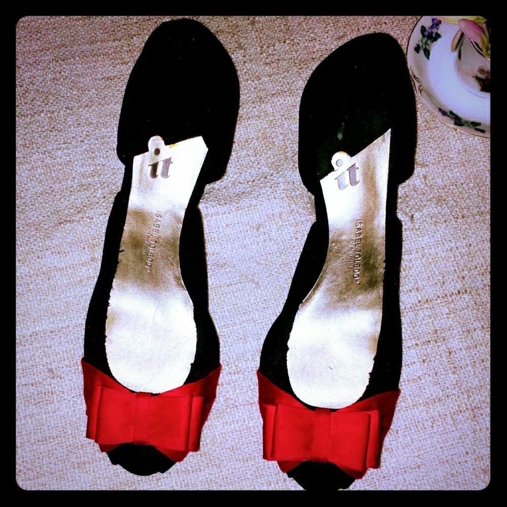 Classic Pretty Black Peep Toe Heels with Red Bows