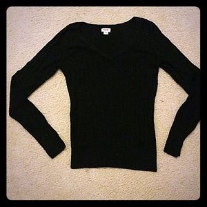 Black V-neck fitted knit sweater