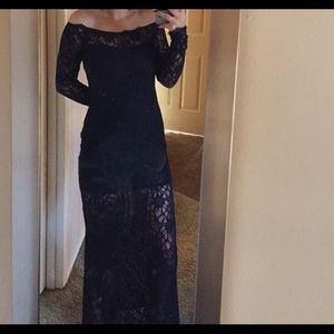 Black off the shoulder lace prom dress (size 2-4)