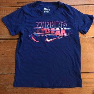 Boy's size 7 Nike t-shirt.