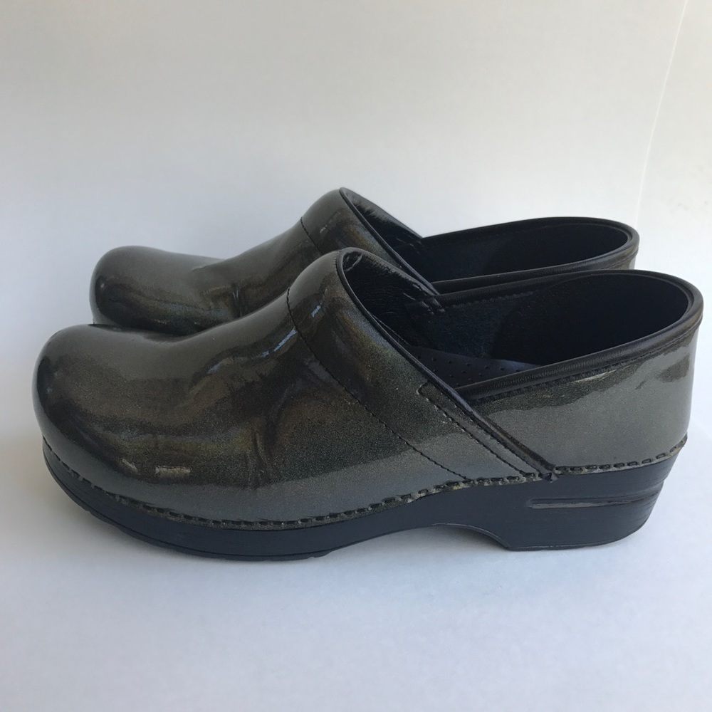 Dansko Women's Clogs Green Shiny size 41/11