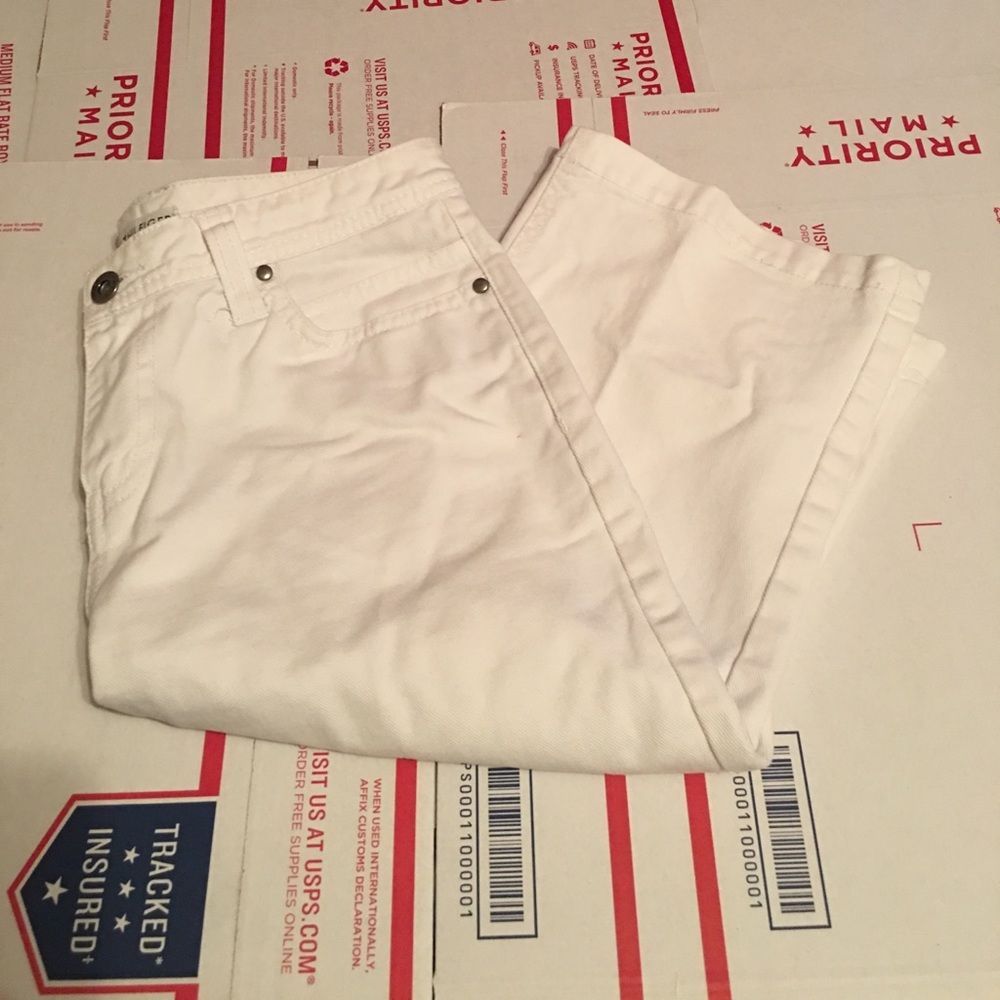Tommy Hilfiger Cropped White Shorts