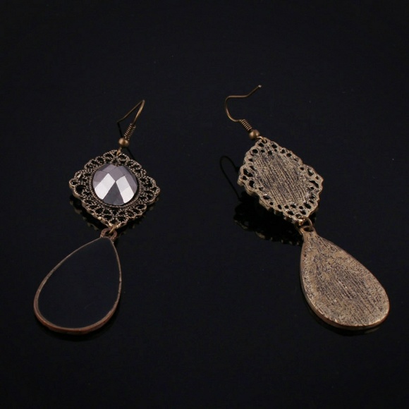 Vintage Black Crystal Drop Statement Earrings - Picture 4 of 6