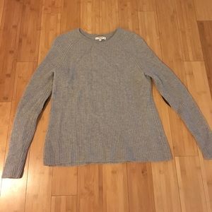 Comfortable & Casual Fall/Winter Sweater!