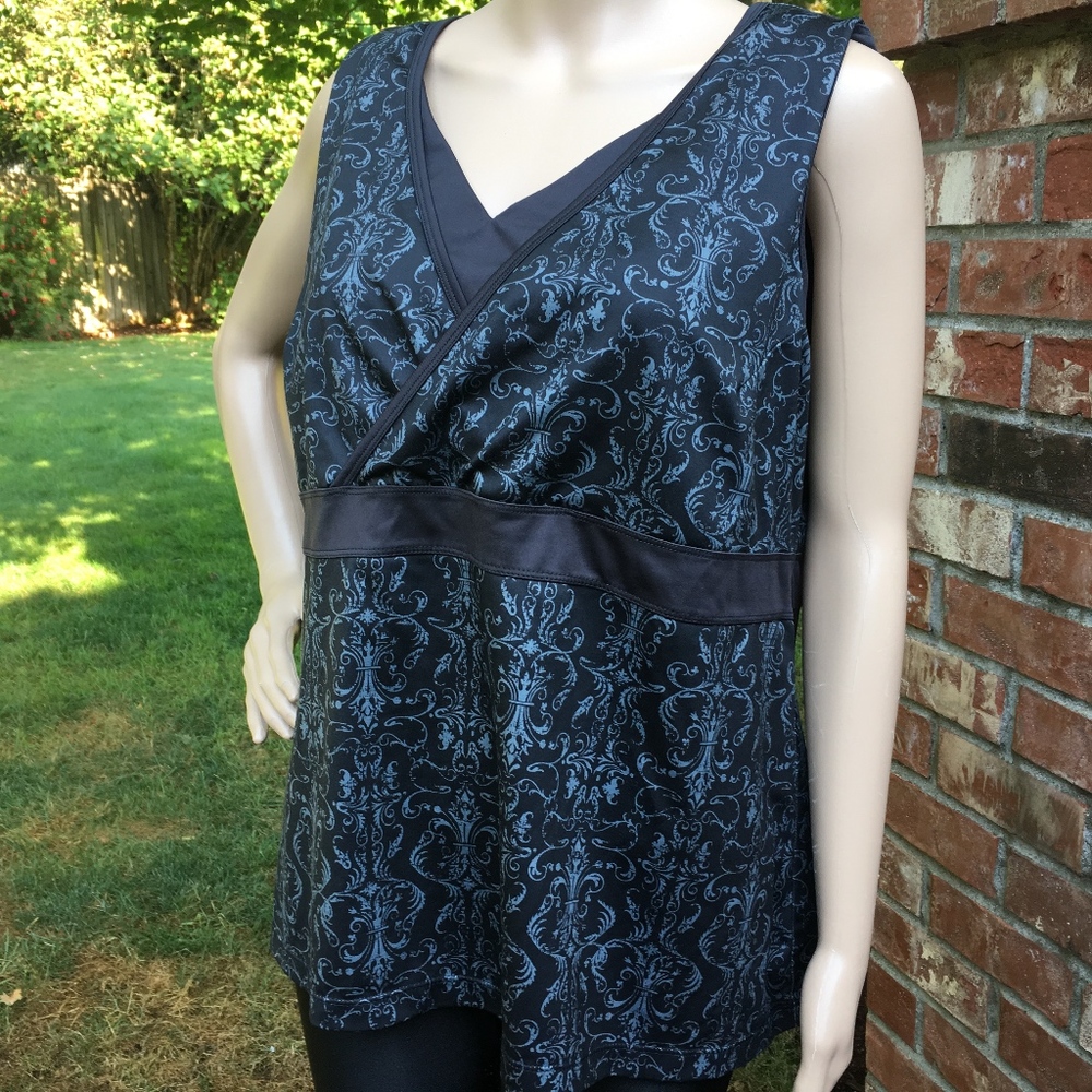 TEK GEAR Athletic top plus size 1X