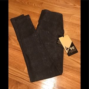 NWT 90 degree workout pants