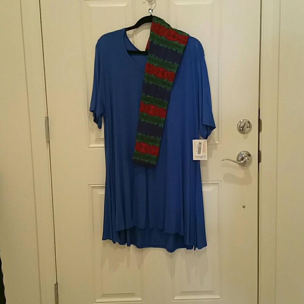 LuLaRoe XXL/2XL Perfect Tee Bright Blue Jersey