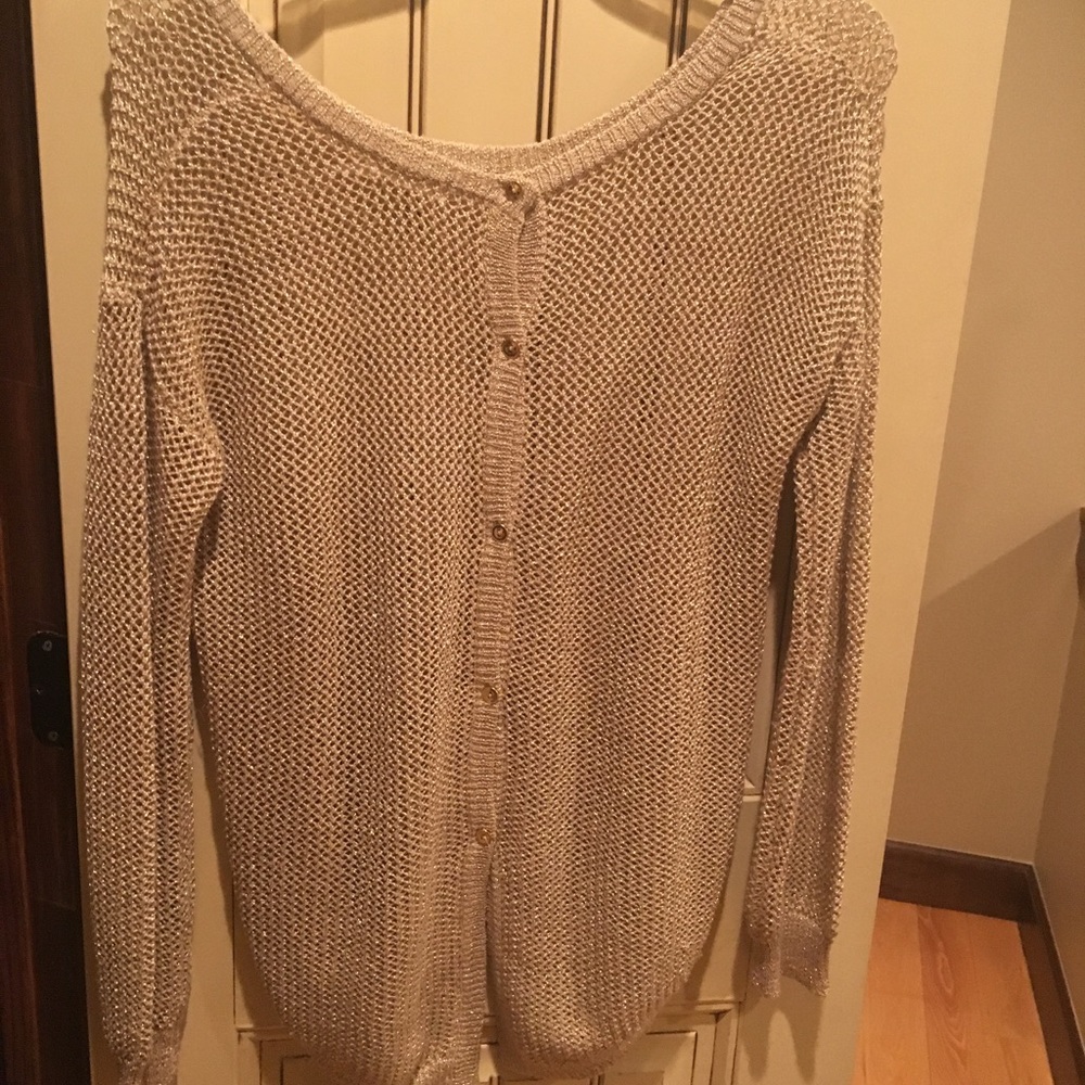 Top - Picture 2 of 3