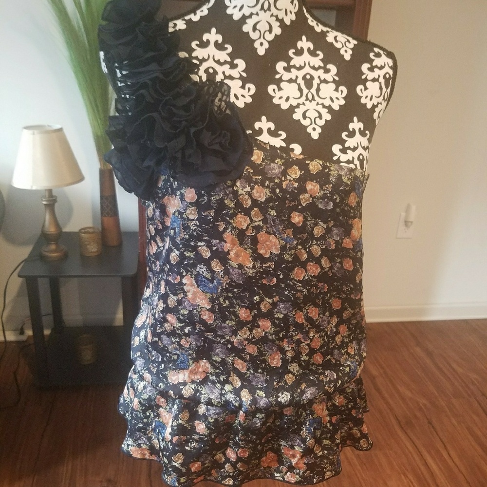 One shoulder Floral top