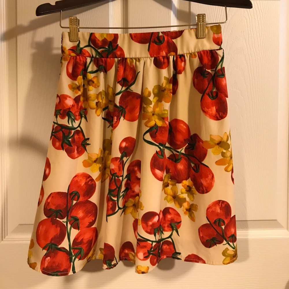Small Everly Garden Tomato Print Skirt