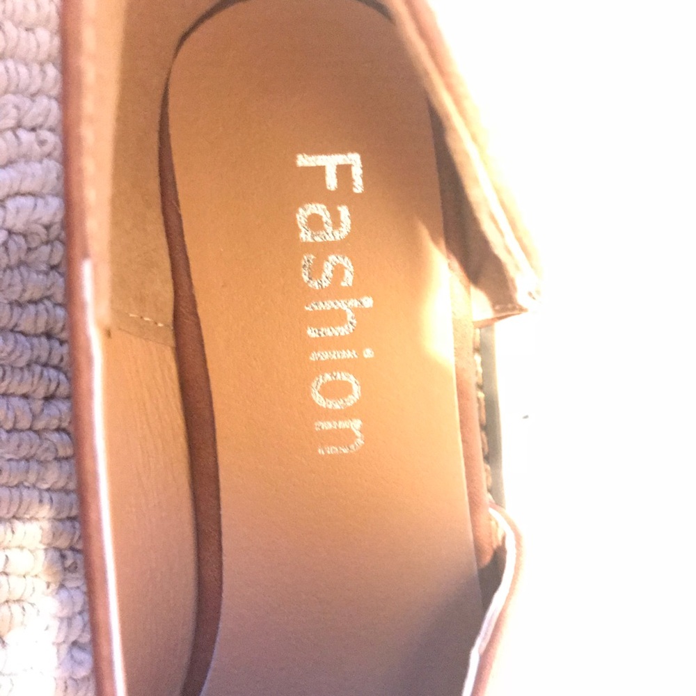 Women’s cut out bootie pointy toe size 39