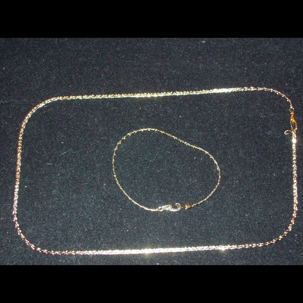 Necklace and Bracelet Set.