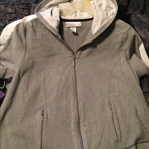 Women’s Sz 2x hooded short sleeve jacket