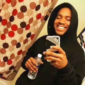 Meet your Posher, Devin