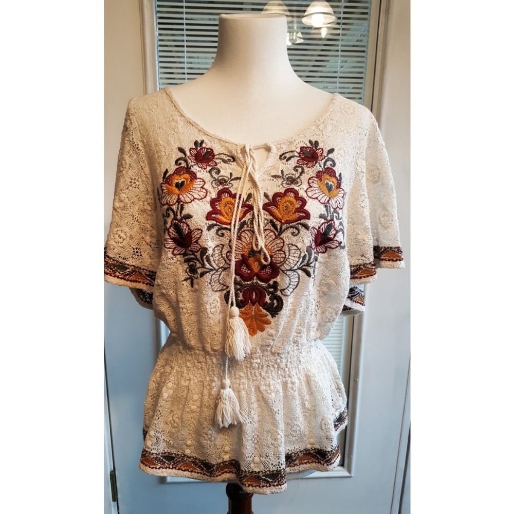 Forever 21 Boho Embroidered Top