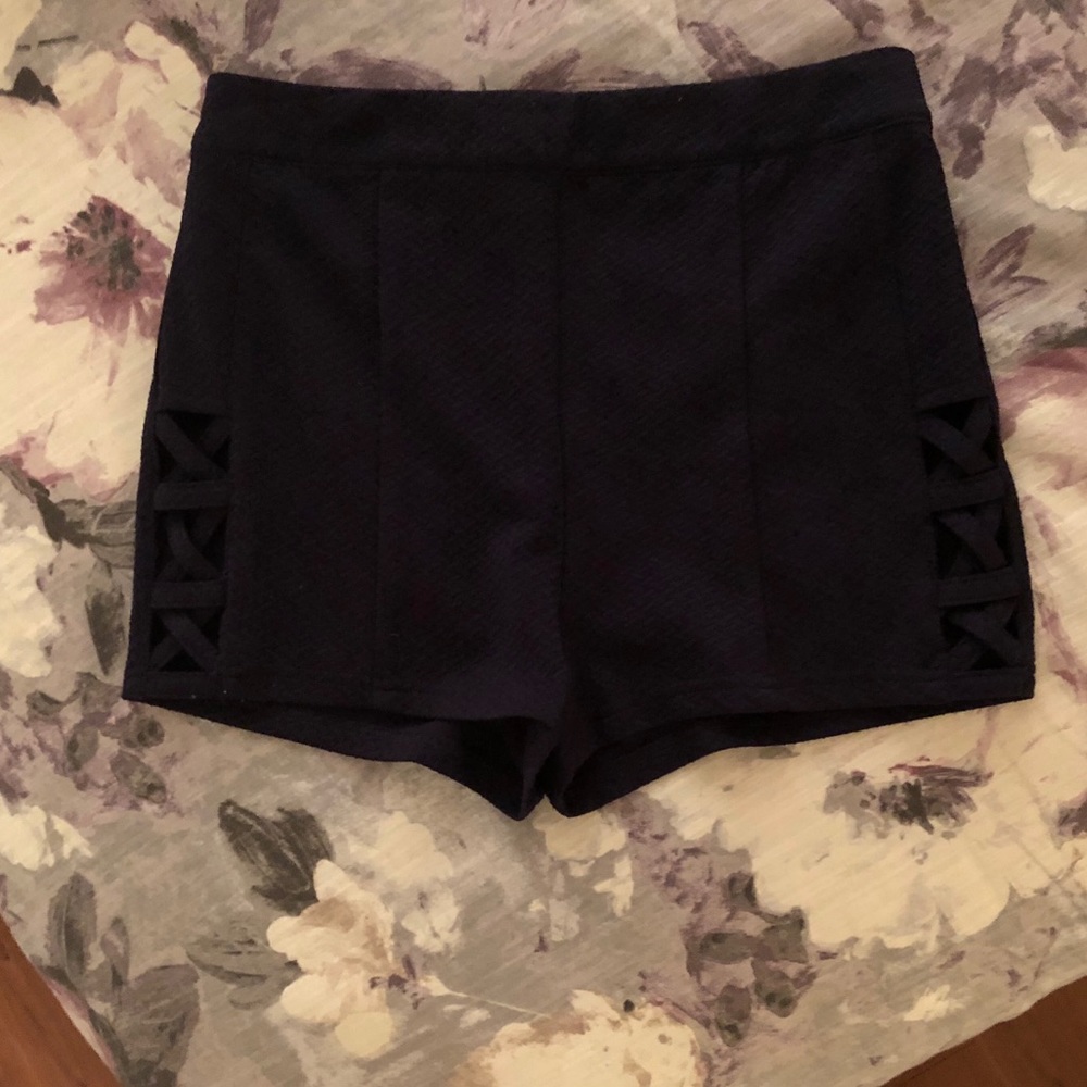 FOREVER 21 | HIGH WAISTED SHORTS
