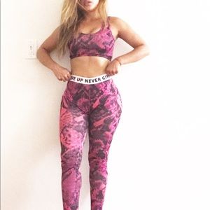 Women Pink snake gym wear top & leggings