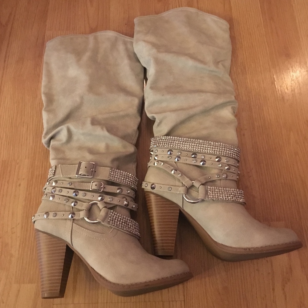 New knee high boots ☺️