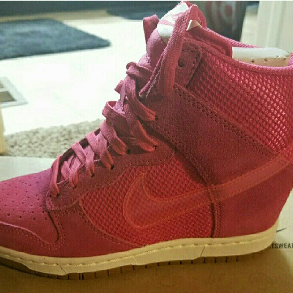 DISCONTINUED! BRAND NEW Nike Sky Hi 6.5