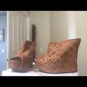 Tan wedges