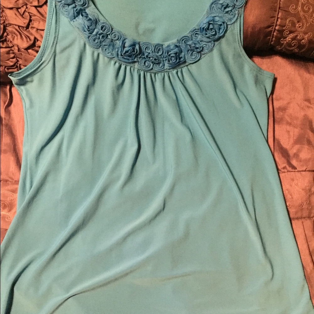 Women’s Sz lg Sleeveless  turquoise blouse