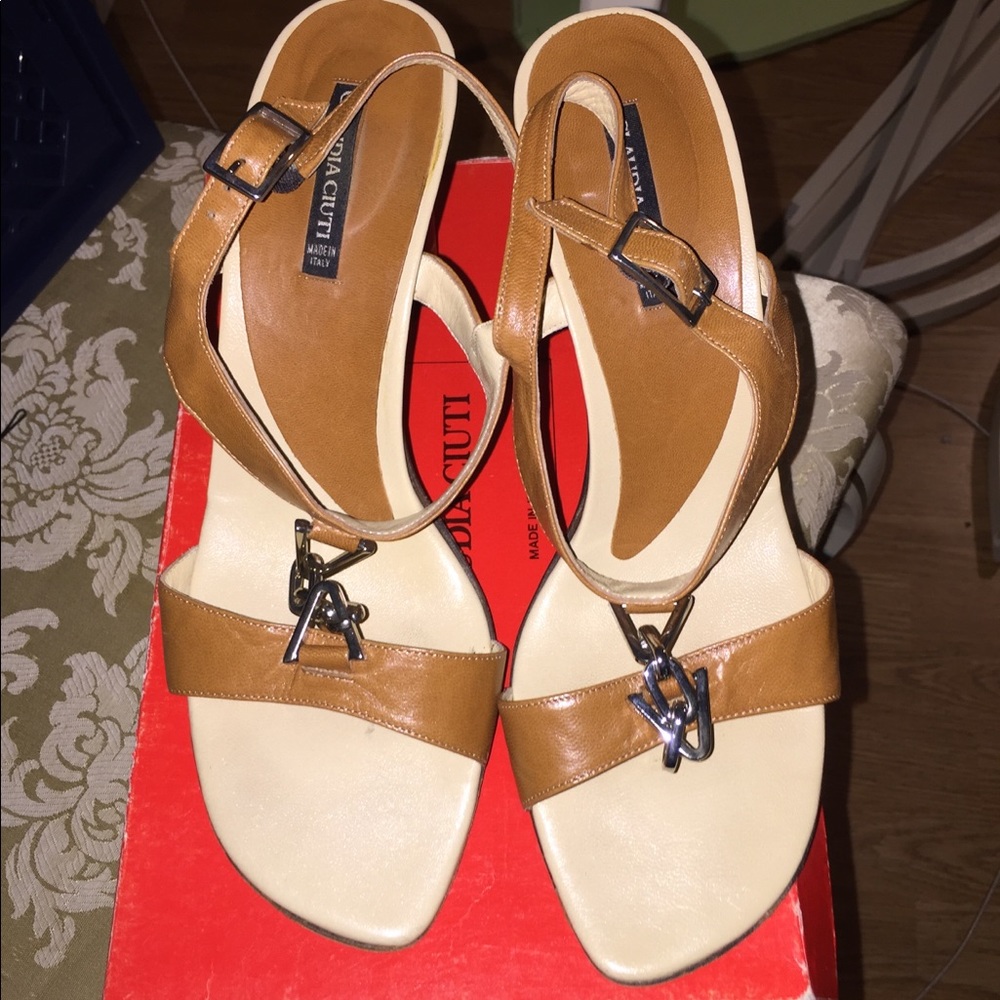 Ladies size 10 congnac color heels