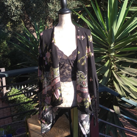 New!! Floral Kimono - Picture 2 of 7