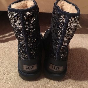 UGG size 6 glitter boots.(Navy and Silver)