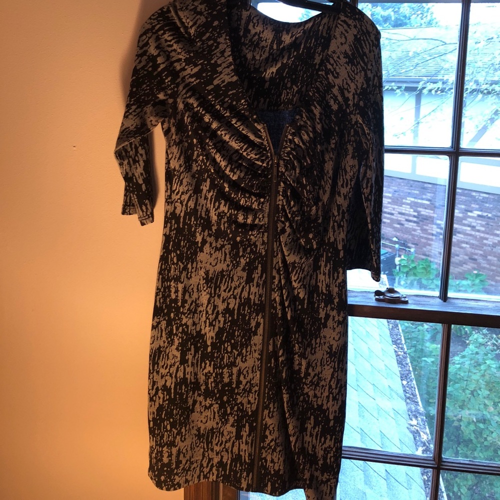 Front zip cotton dress