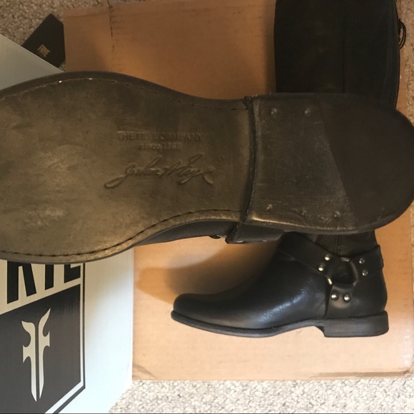 New, unworn Frye Phillip Harness Tall in size 8M - Picture 2 of 2