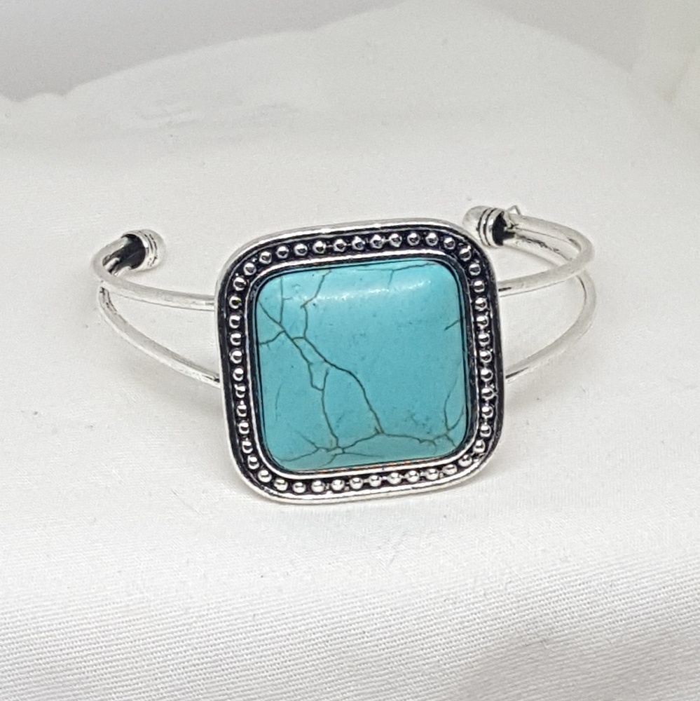 🎄🤗5 for $20! Turquoise Cuff Bracelet