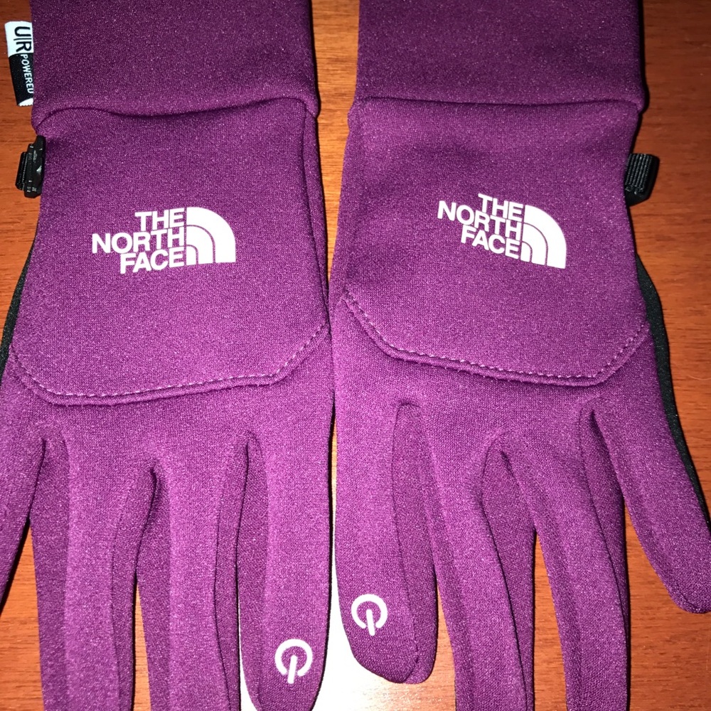 North face, size small tech gloves