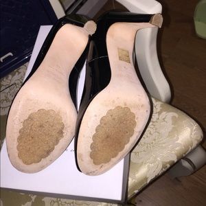 Ladies Marc by Marc Jacobs peep toe black patent