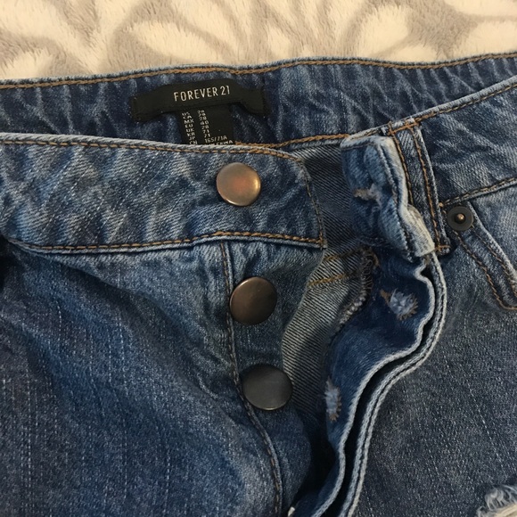 Forever 21 Distressed Jean Shorts - Picture 4 of 4