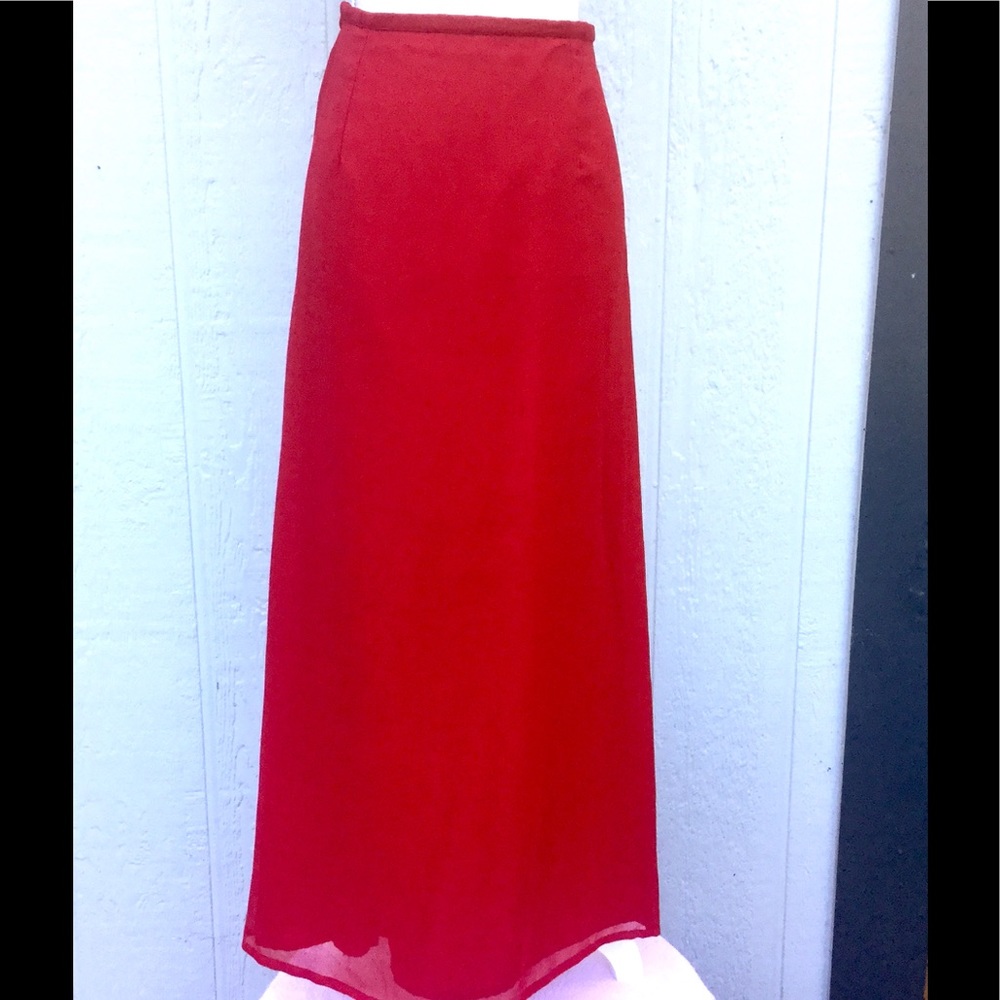 Light fully lined red skirt