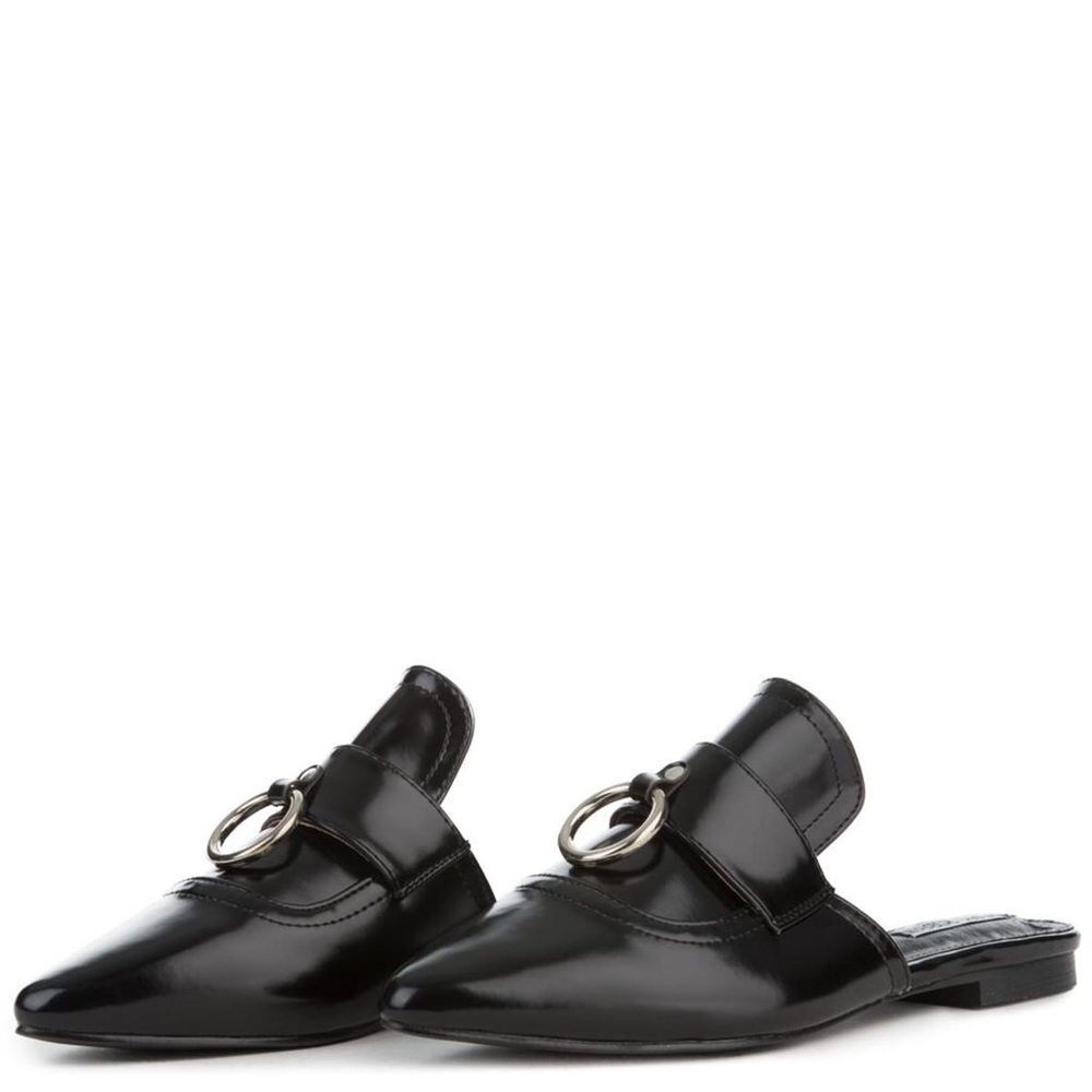 🚨LAST ONE SIZE 7.5🚨 Black Pointed Toe Ring Mules - Picture 2 of 3