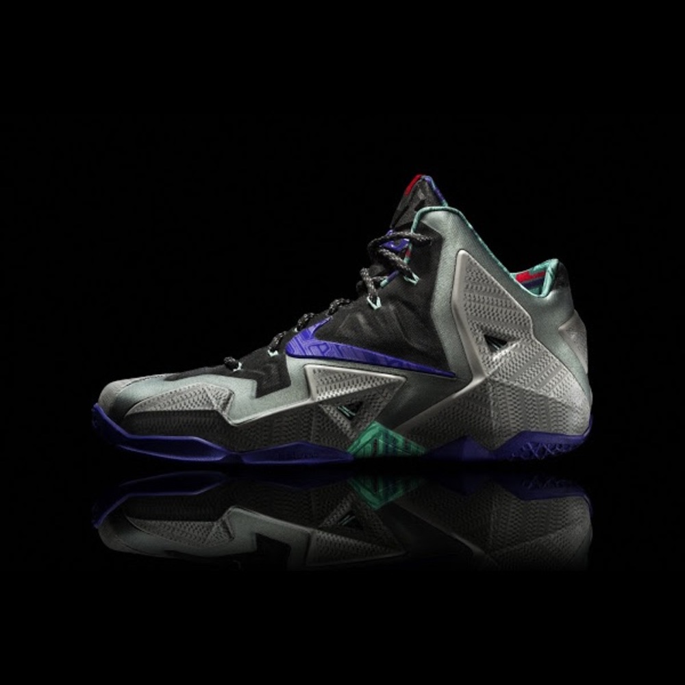 LEBRON XI TERRA-COTTA WARRIOR [Preowned] Male Sz6