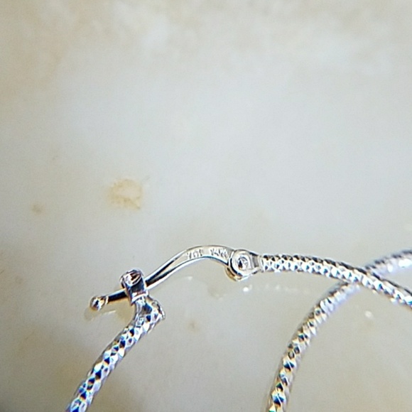 New 14k Solid tri color Hoop Earrings 1 inches - Picture 5 of 6