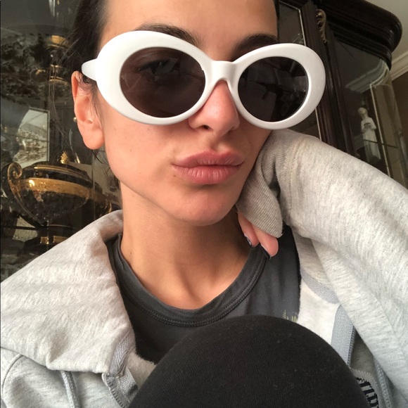 Clout Goggles • Kurt Cobain Glasses - Picture 3 of 4