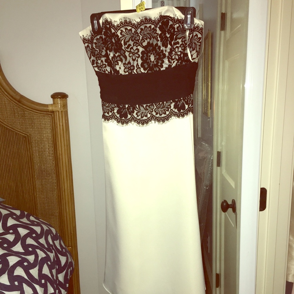 Elegant black/white cocktail or semi-formal dress!