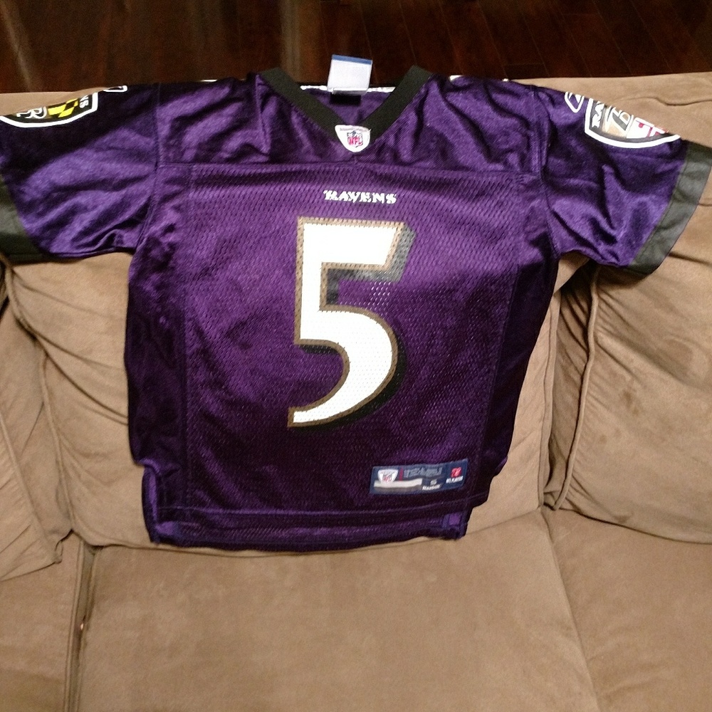 Boys size 8 Ravens jersey