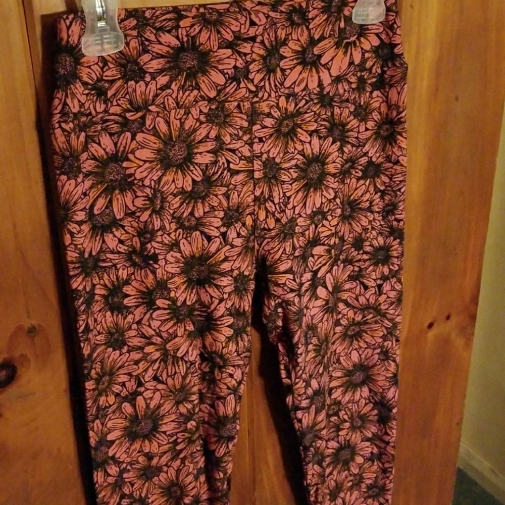 Lularoe OS Legging. EUC