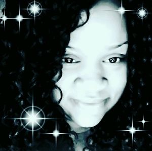 Meet your Posher, Akisha