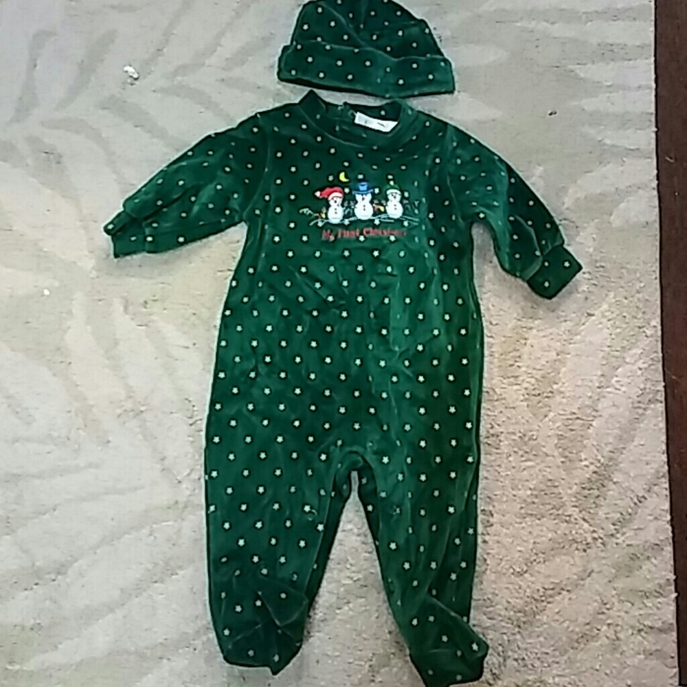 Babys 1st Christmas outfit