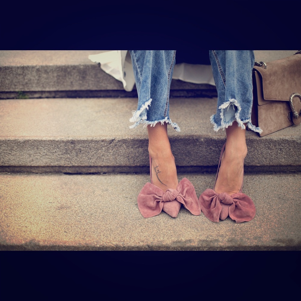 Jeffrey Campbell Grandame Suede Bow Pump BNIB