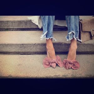 Jeffrey Campbell Grandame Suede Bow Pump BNIB